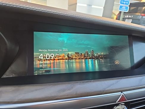 Used 2022 Genesis G90 3.3T Premium image 26