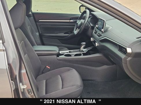 Used 2021 Nissan Altima 2.5 SV w/ SV Premium Package image 30