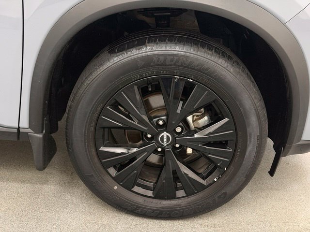 Used 2023 Nissan Rogue SV w/ SV Premium B Package AWD/4WD image 32