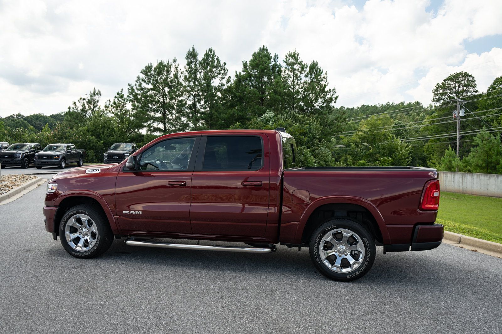 Used 2025 RAM 1500 Big Horn AWD/4WD image 7