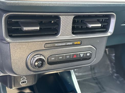Used 2025 Ford Maverick XL w/ Equipment Group 101A AWD/4WD image 31
