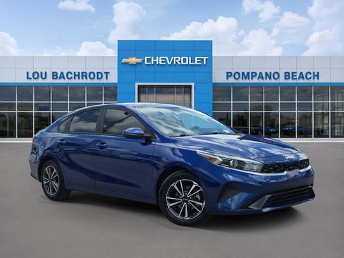 Used 2024 Kia Forte LXS w/ LXS Technology Package FWD image 1