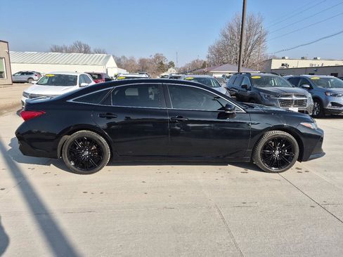 Used 2022 Toyota Avalon Touring w/ Advanced Safety Package FWD image 5