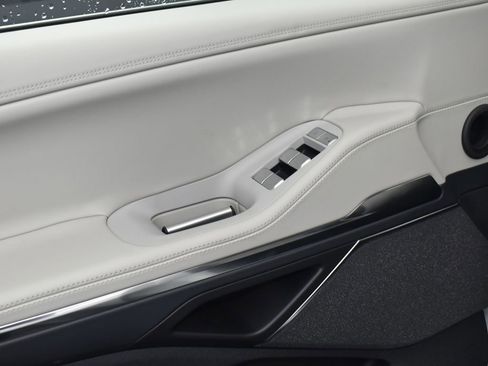 New 2025 Lincoln Navigator L Reserve image 9