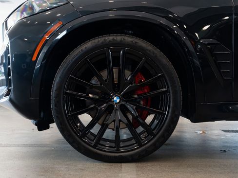 Used 2024 BMW X5 xDrive40i w/ M Sport Package AWD/4WD image 7