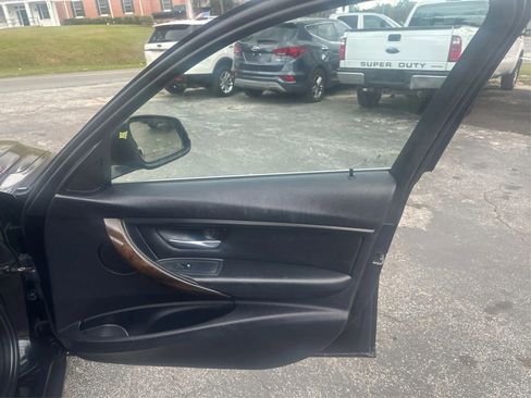 Used 2015 BMW 320i Sedan image 21