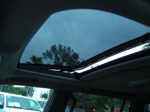 Used 2005 Lexus GX 470 image 5