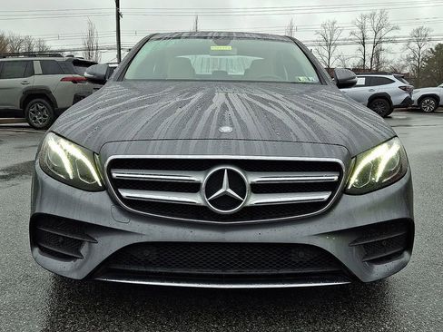 Used 2017 Mercedes-Benz E 300 4MATIC image 2