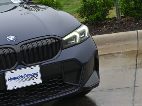 Used 2023 BMW 330i xDrive Sedan w/ M Sport Package AWD/4WD image 9