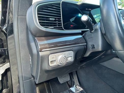 Used 2022 Mercedes-Benz GLE 350 GLE 350 w/ Premium Package image 17