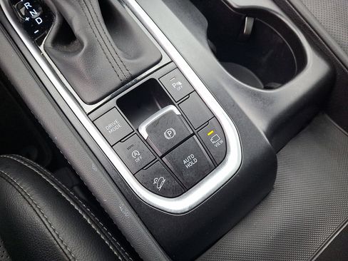 Used 2020 Hyundai Santa Fe Limited image 22