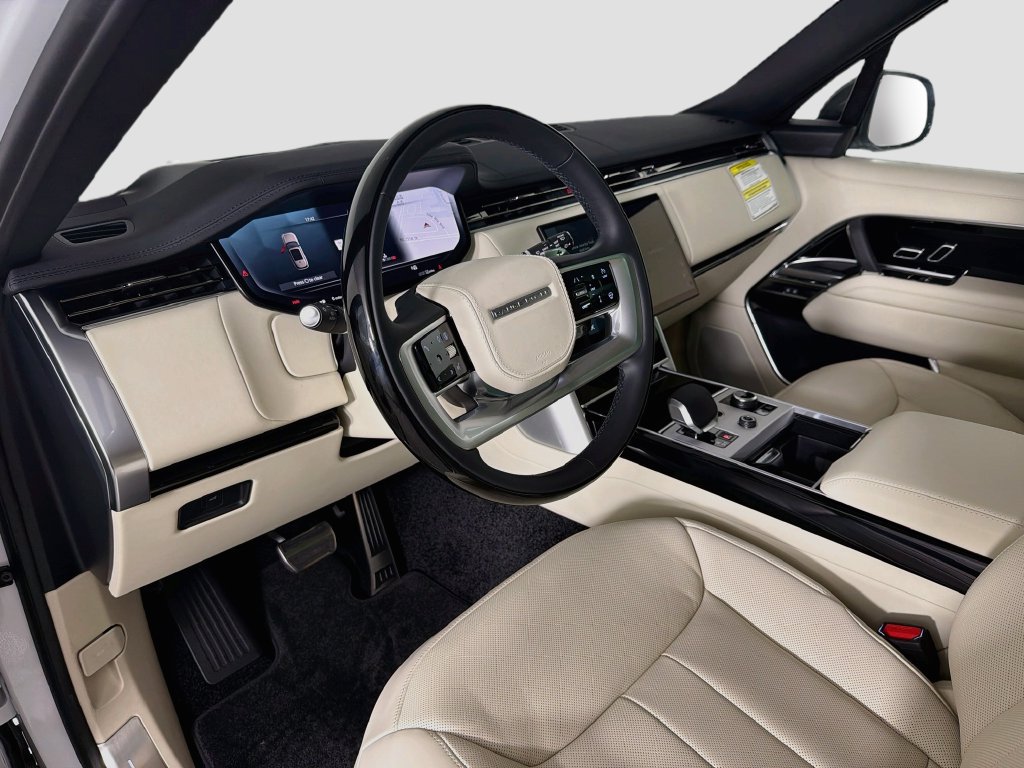 New 2027 Land Rover Range Rover Long Wheelbase SE AWD/4WD image 9