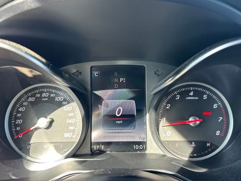 Used 2018 Mercedes-Benz GLC 300 4MATIC w/ Multimedia Package image 23