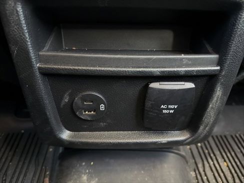 Used 2022 Ford Edge Titanium image 12