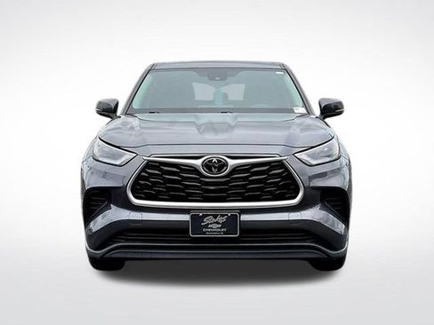 Used 2023 Toyota Highlander L FWD image 10