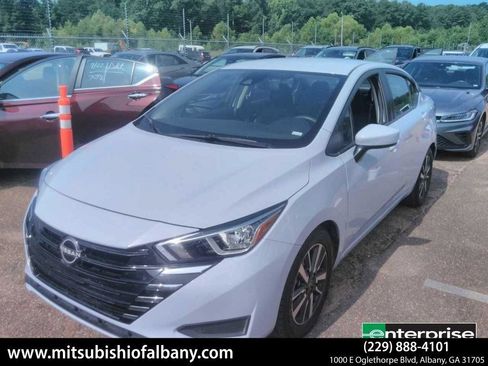 Used 2024 Nissan Versa SV FWD image 1