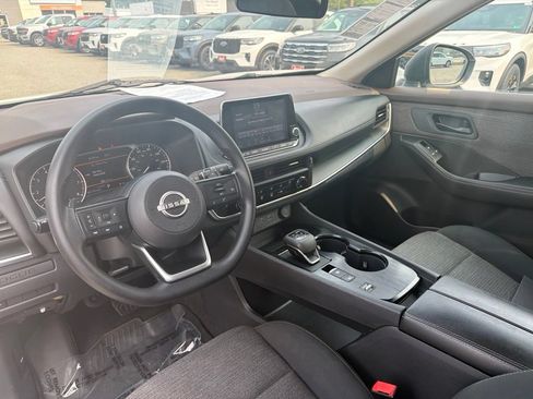 Used 2022 Nissan Rogue S FWD image 18