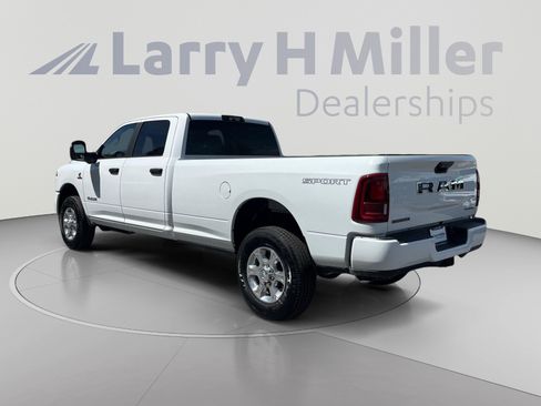 New 2026 RAM 2500 Big Horn AWD/4WD image 3