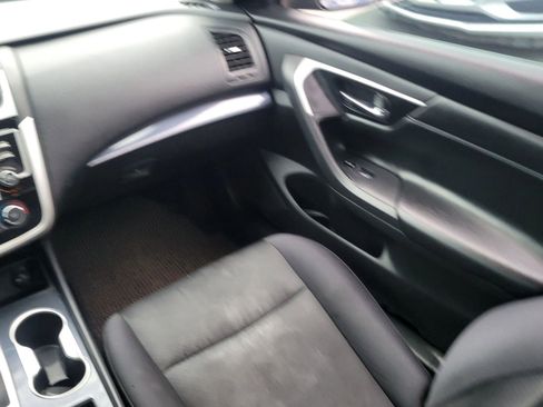 Used 2018 Nissan Altima 2.5 SR FWD image 12