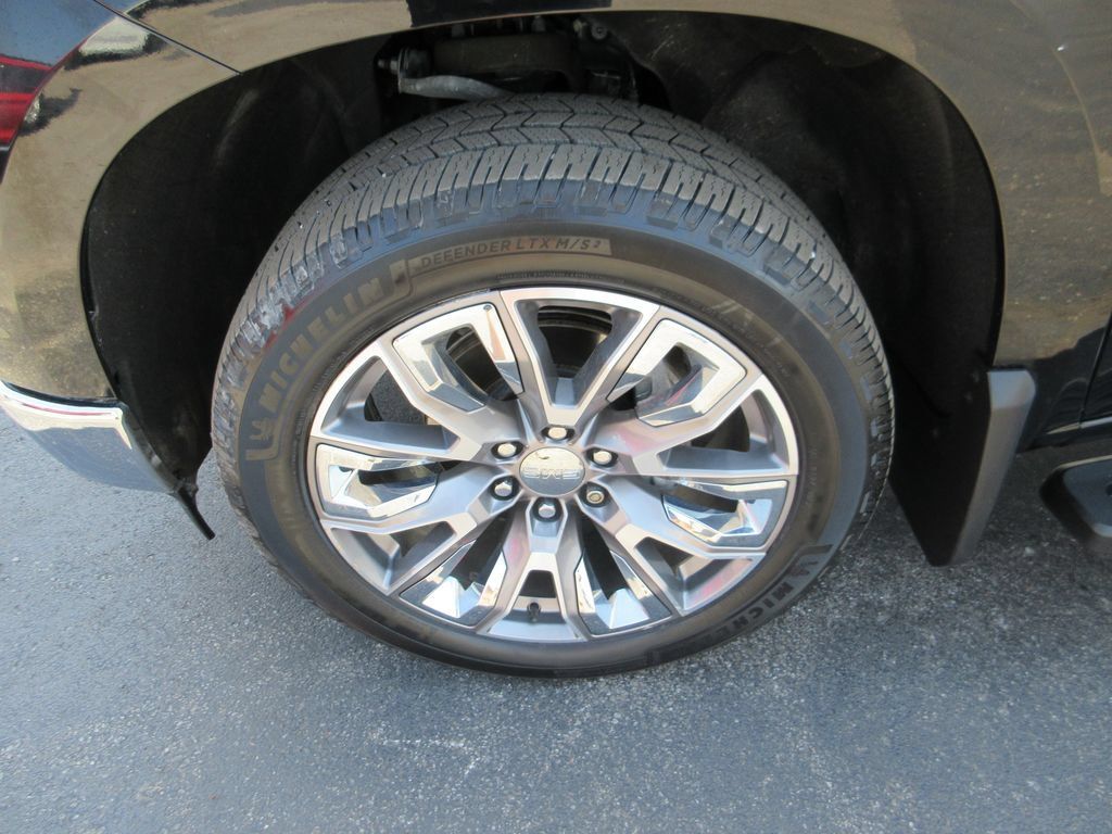 Certified 2023 Chevrolet Silverado 1500 LTZ w/ LTZ Premium Package AWD/4WD image 16