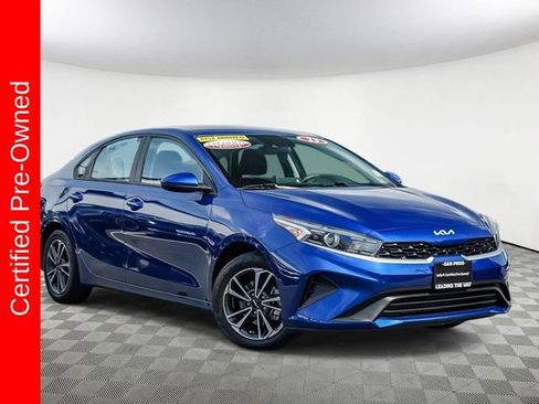 Certified 2023 Kia Forte LXS FWD image 2
