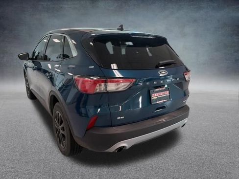 Used 2020 Ford Escape SE image 9