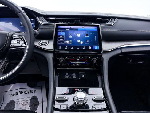 Used 2023 Jeep Grand Cherokee Overland image 10