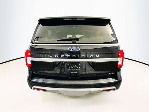 Used 2024 Ford Expedition Max XLT image 7