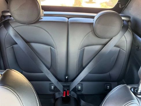 Used 2019 MINI Cooper S w/ Signature Upholstery Package FWD image 29