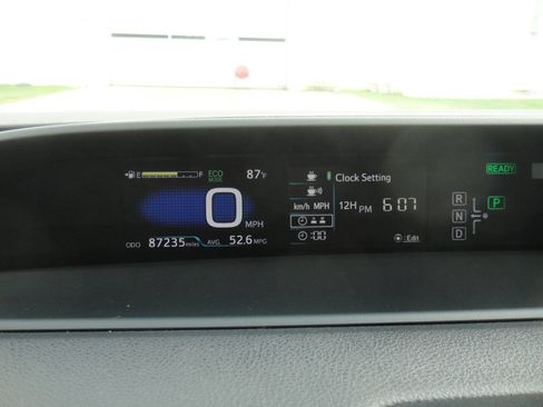 Used 2017 Toyota Prius Four Touring image 15