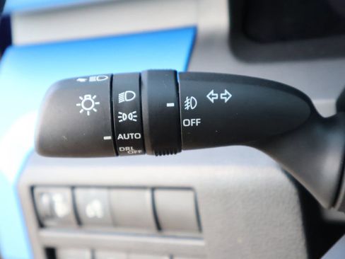 Used 2025 Toyota Tacoma TRD Off-Road image 36