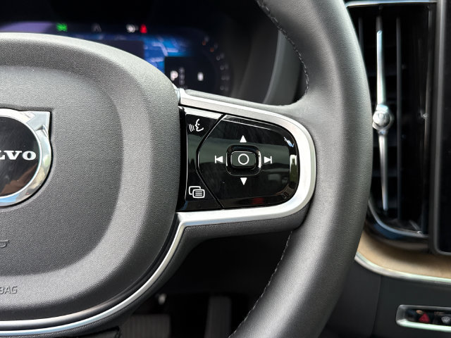 Certified 2026 Volvo XC60 B5 Plus AWD/4WD image 13