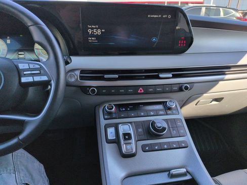 Used 2023 Hyundai Palisade SEL FWD image 17