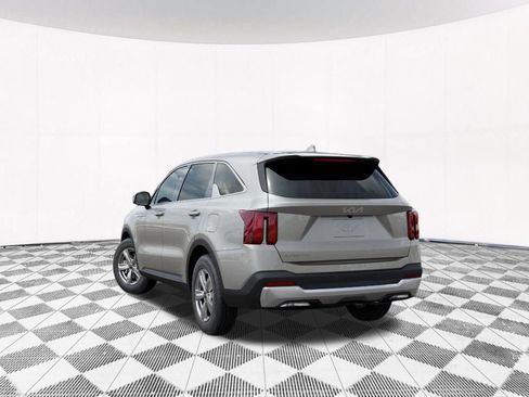 Used 2026 Kia Sorento LX FWD image 5
