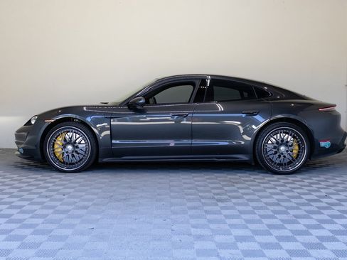 Used 2020 Porsche Taycan Turbo S image 8