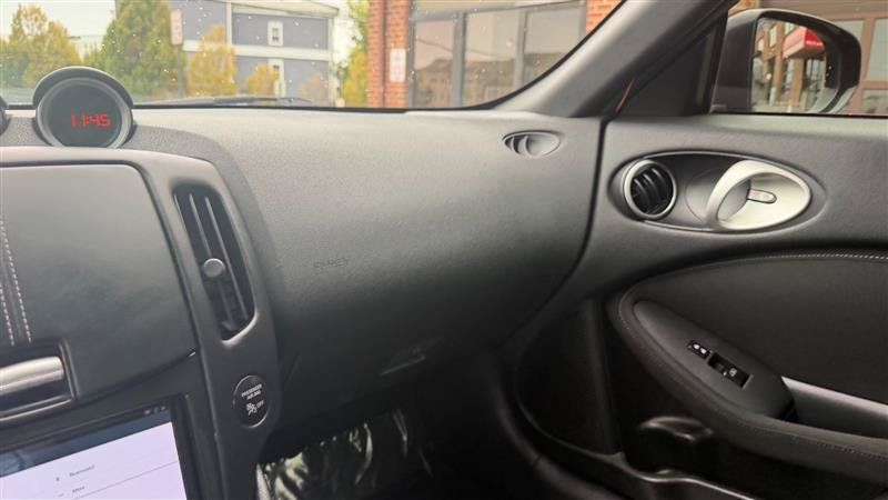 Used 2014 Nissan 370Z Coupe w/ Sport Package RWD image 18