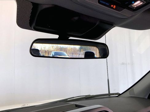 Used 2025 Ford F150 XLT w/ Equipment Group 301A Standard image 17