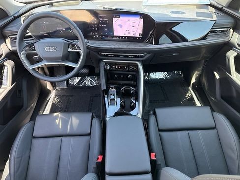 Certified 2025 Audi Q5 2.0T Premium Plus w/ Premium Plus image 13