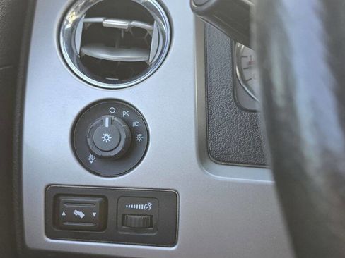 Used 2010 Ford F150 Lariat AWD/4WD image 21