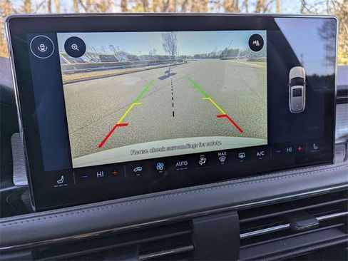 Used 2024 Lincoln Corsair AWD image 17