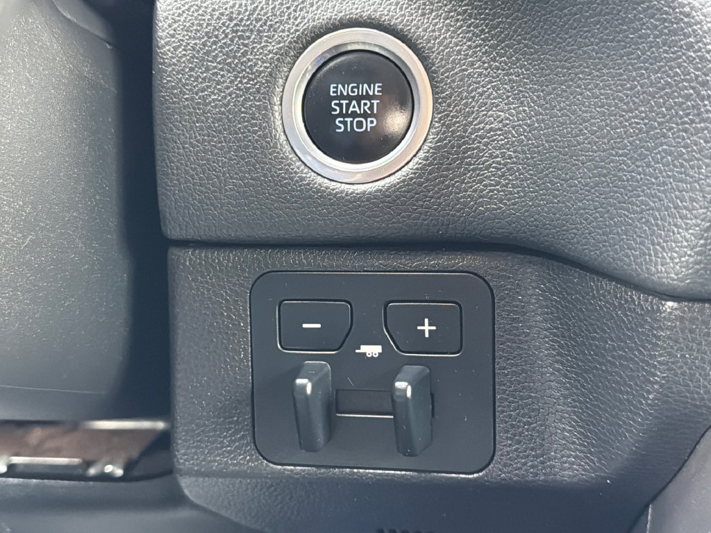 Used 2024 Toyota Tundra Limited AWD/4WD image 33