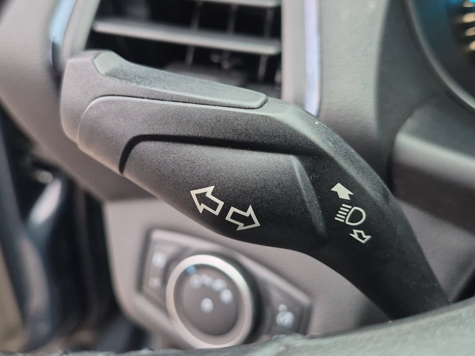 Used 2019 Ford Escape Titanium AWD/4WD image 24