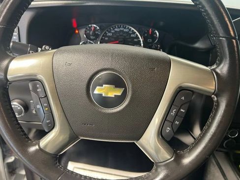 Used 2019 Chevrolet Express 2500 w/ Enhanced Convenience Package image 9