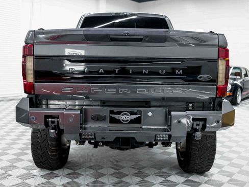 Used 2017 Ford F250 Platinum w/ Platinum Ultimate Package AWD/4WD image 8