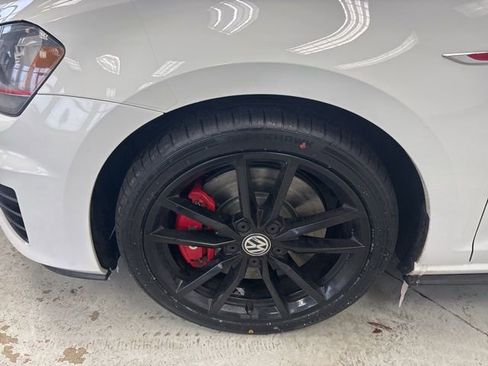 Used 2017 Volkswagen GTI Autobahn image 6