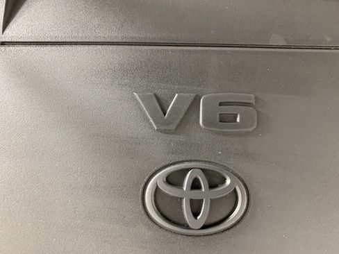 Used 2014 Toyota Avalon Limited w/ Technology Package image 42