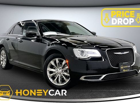 Used 2023 Chrysler 300 Touring AWD/4WD image 1