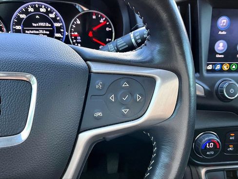 Used 2022 GMC Terrain Denali w/ Denali Premium Package AWD/4WD image 27