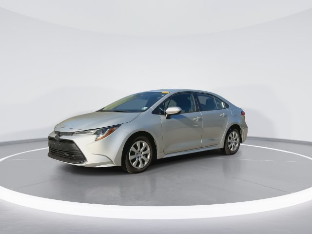 Used 2024 Toyota Corolla LE FWD image 4