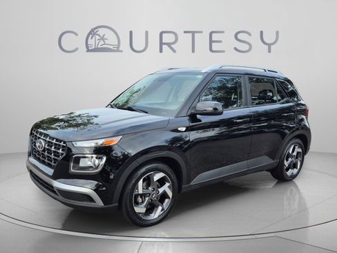 Used 2023 Hyundai Venue SEL w/ Cargo Package FWD image 1